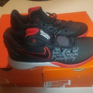 New Nike Kyrie Flytrap II Basketball Shoes